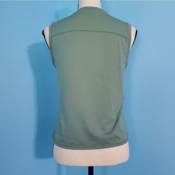 Hount Sage Green Buttery Soft Athletic Slightly Cropped Tank Top - Picture 4 of 6